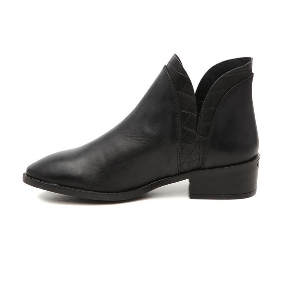 Steve Madden CRAYN Black Booties Size 7 - Picture 2 of 12